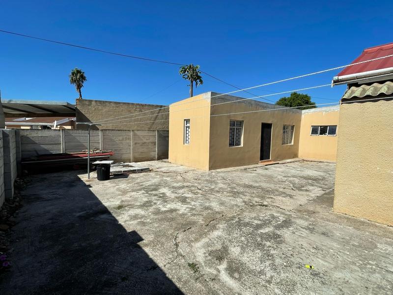 3 Bedroom Property for Sale in Algoa Park Eastern Cape